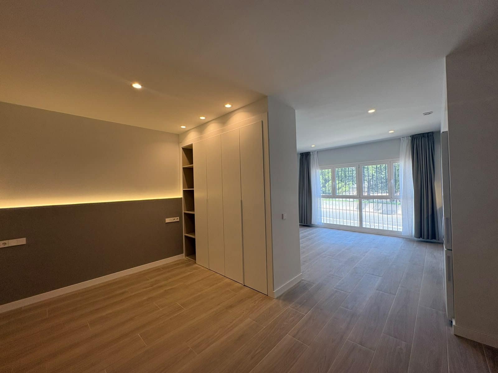 Mieszkanie do wynajęcia w Miasto Madryt - 1 100 € (Ref: 9904055)