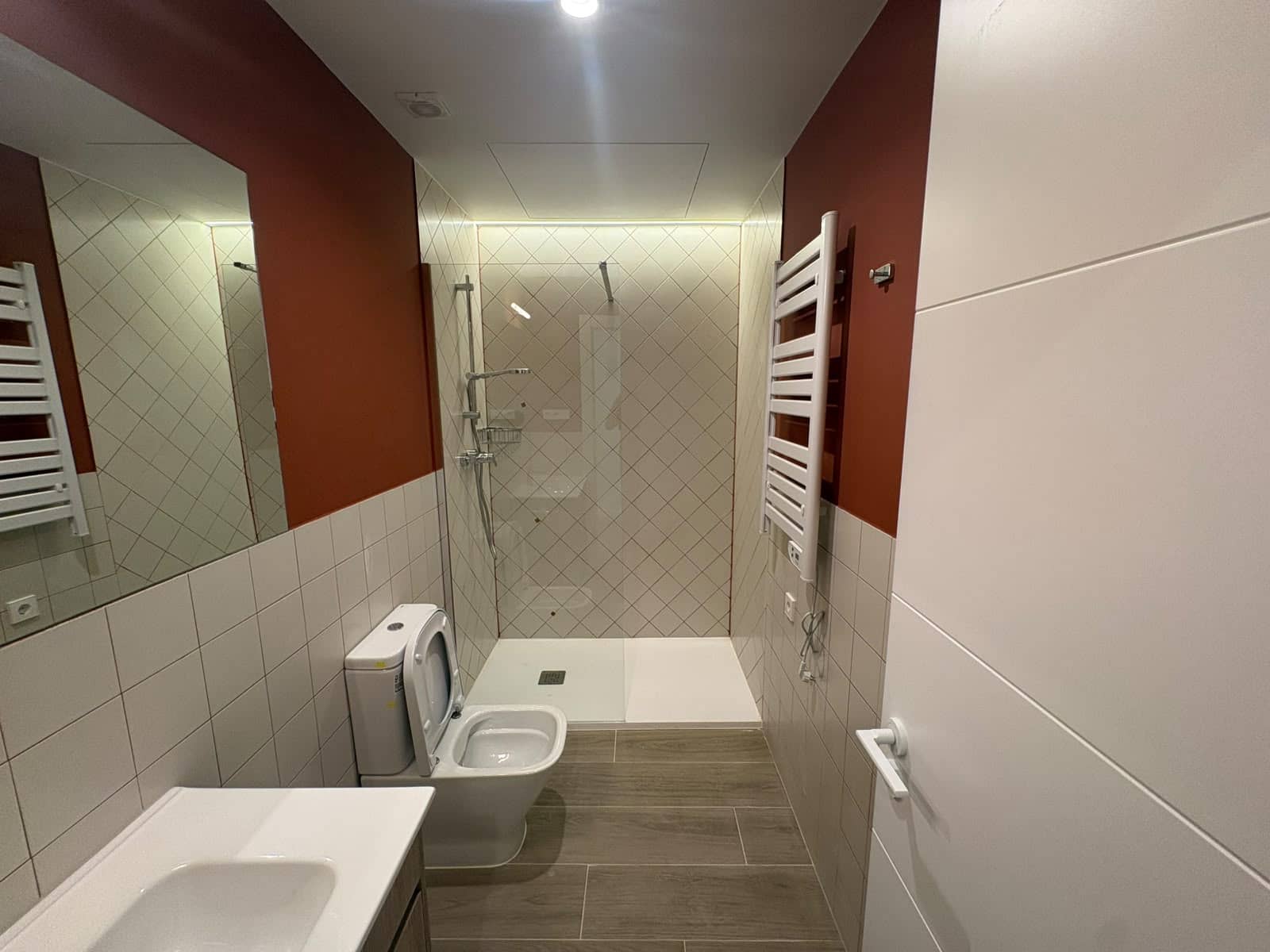 Asunto vuokrattavana paikassa Madrid kaupunki - 1 000 € (Ref: 9904056)