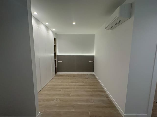 Asunto vuokrattavana paikassa Almendrales, Madrid kaupunki - 1 000 € (Ref: 9904056)