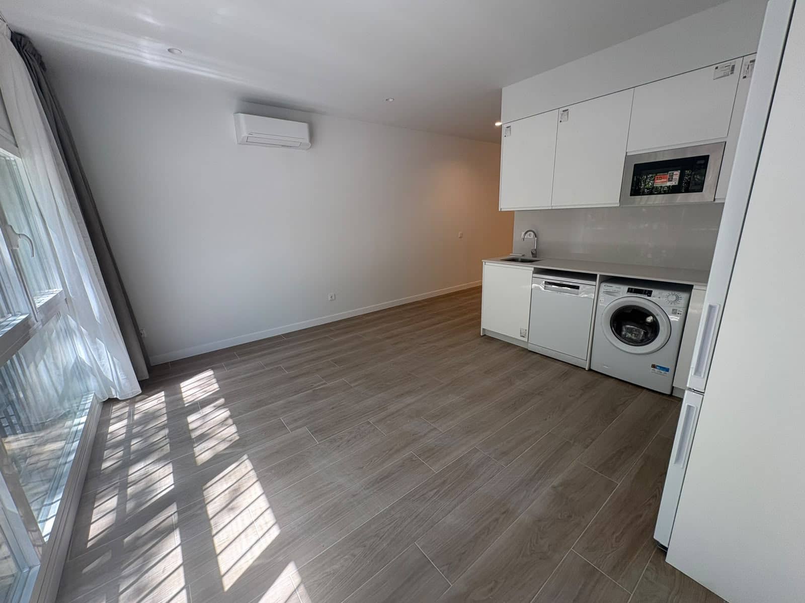 Asunto vuokrattavana paikassa Madrid kaupunki - 1 000 € (Ref: 9904057)