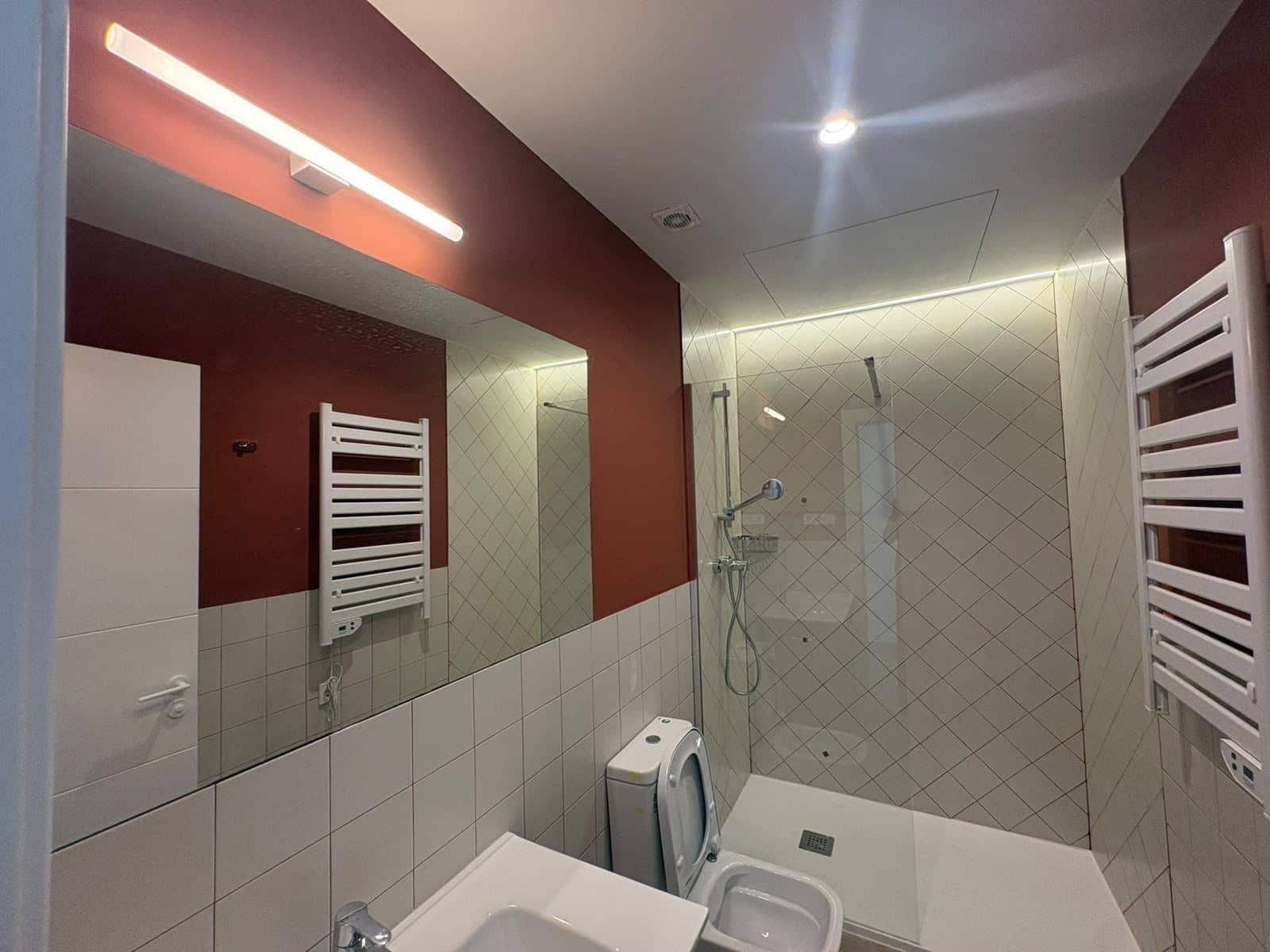 Asunto vuokrattavana paikassa Madrid kaupunki - 1 000 € (Ref: 9904057)