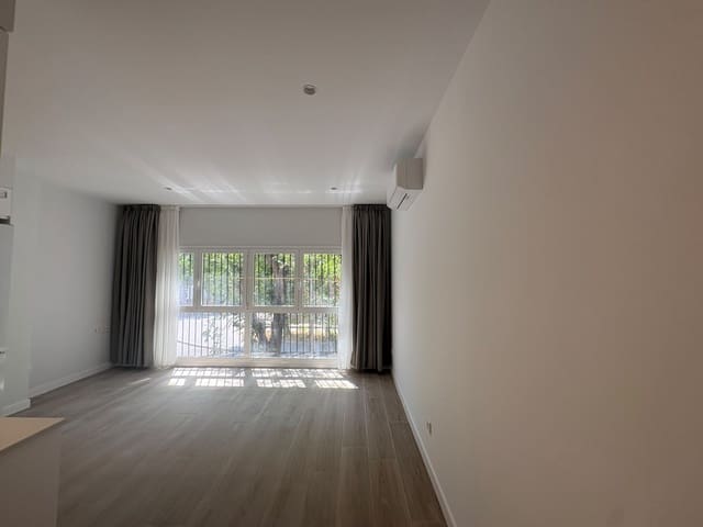Asunto vuokrattavana paikassa Almendrales, Madrid kaupunki - 1 000 € (Ref: 9904057)