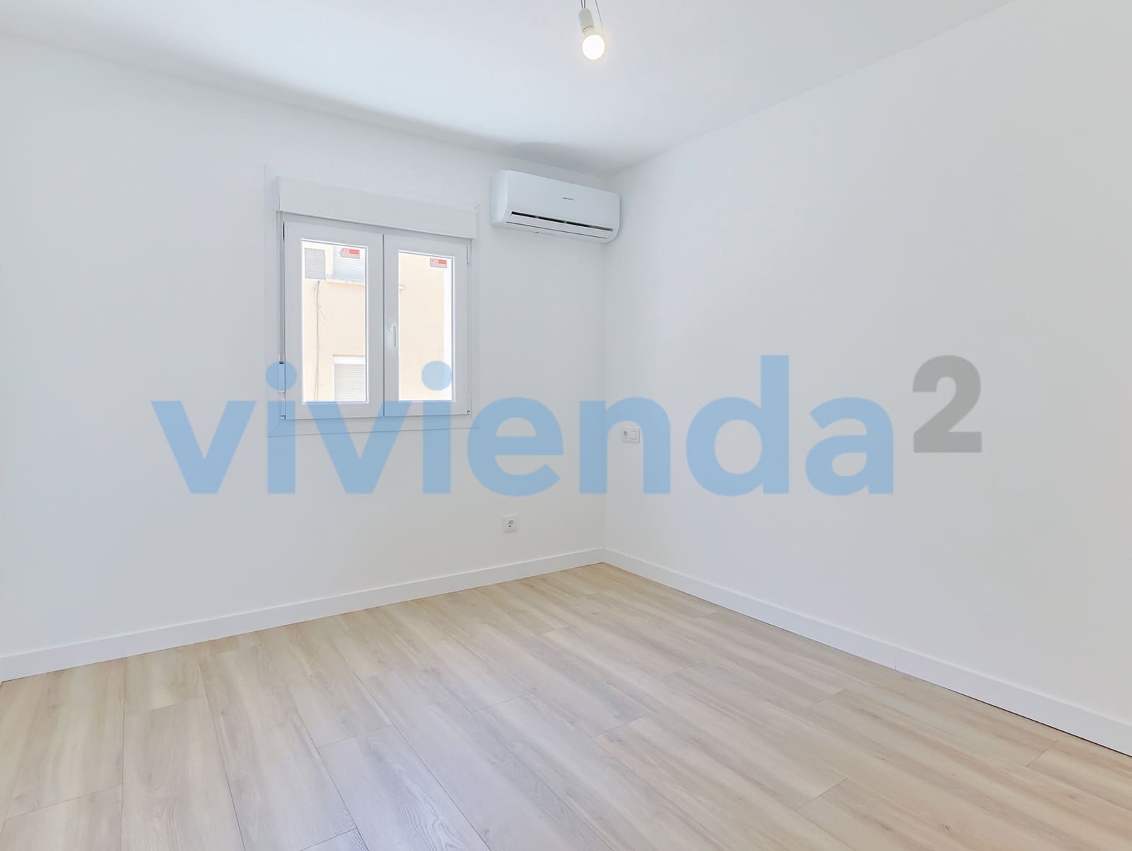 Piso de 4 habitaciones en Madrid ciudad en venta - 395.500 € (Ref: 9906969)