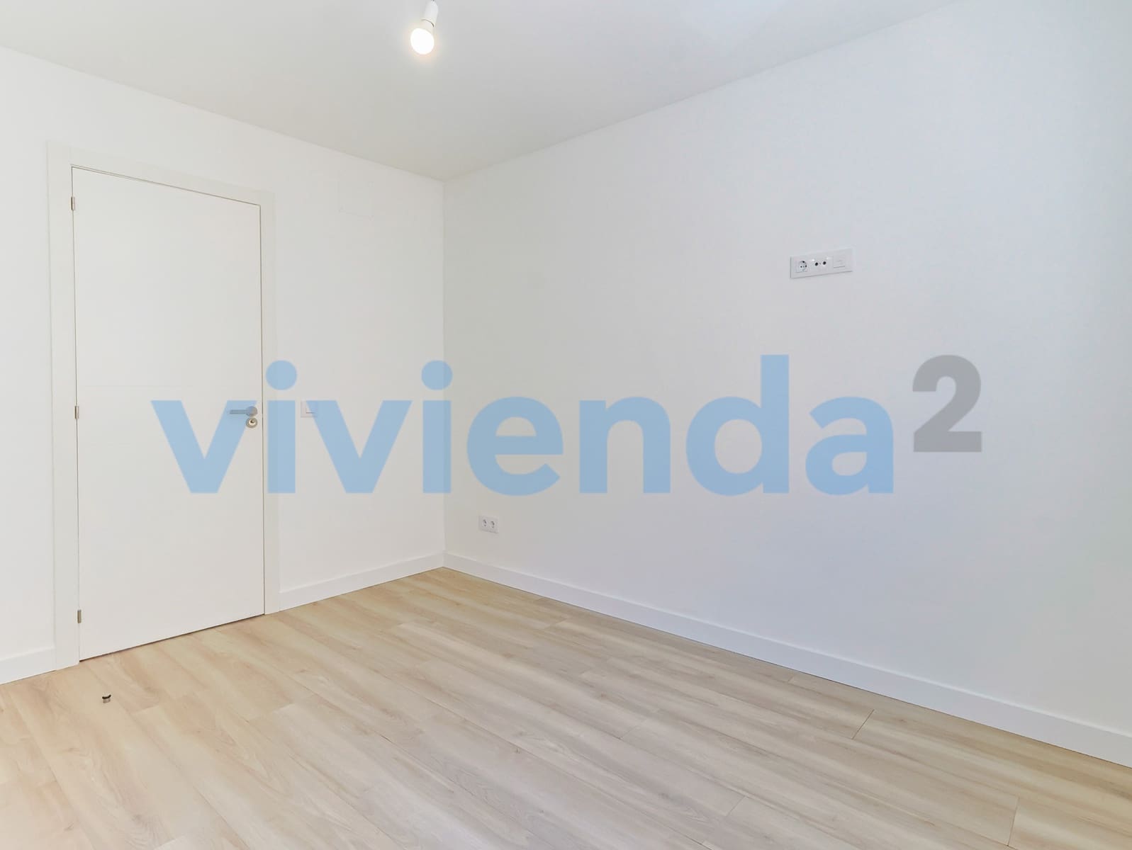 Piso de 4 habitaciones en Madrid ciudad en venta - 395.500 € (Ref: 9906969)