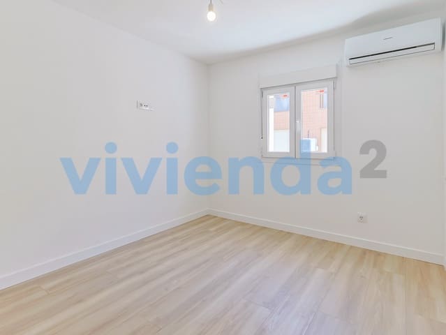 Piso de 4 habitaciones en Valverde, Madrid ciudad en venta - 395.500 € (Ref: 9906969)