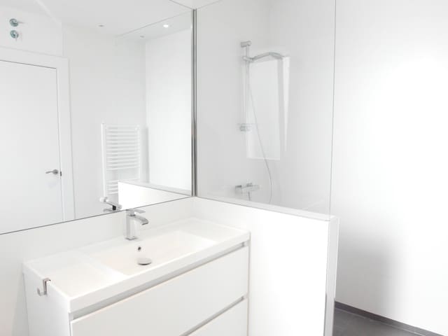 2 sovrum Lägenhet att hyra i Trafalgar, Madrid stad - 2 400 € (Ref: 9906970)
