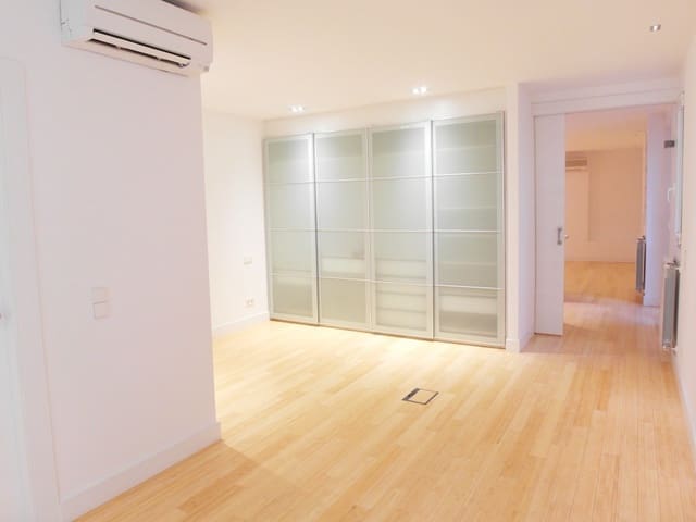 2 sovrum Lägenhet att hyra i Trafalgar, Madrid stad - 2 400 € (Ref: 9906970)