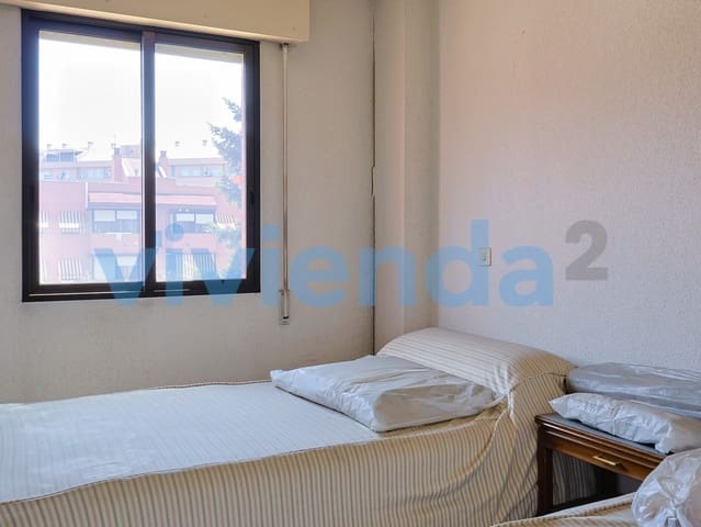 3 camera da letto Appartamento in vendita in Los Rosales, Madrid città con garage - 336.000 € (Rif: 9910373)