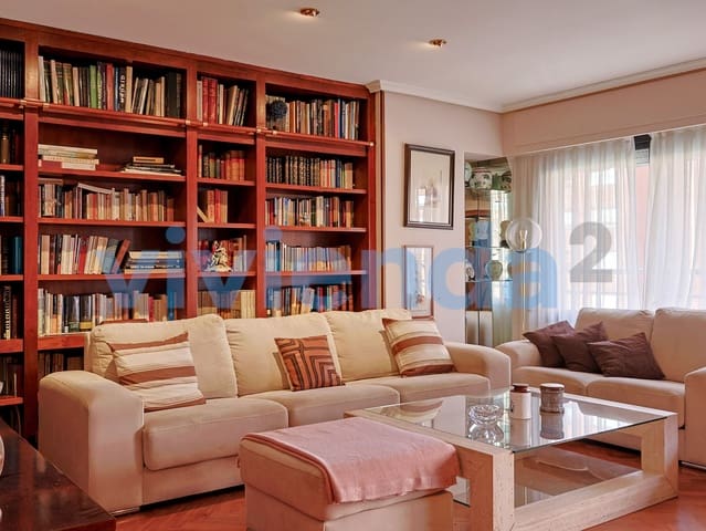 4 slaapkamer Flat te koop in Castilla, Madrid stad met zwembad garage - € 1.300.000 (Ref: 9912723)