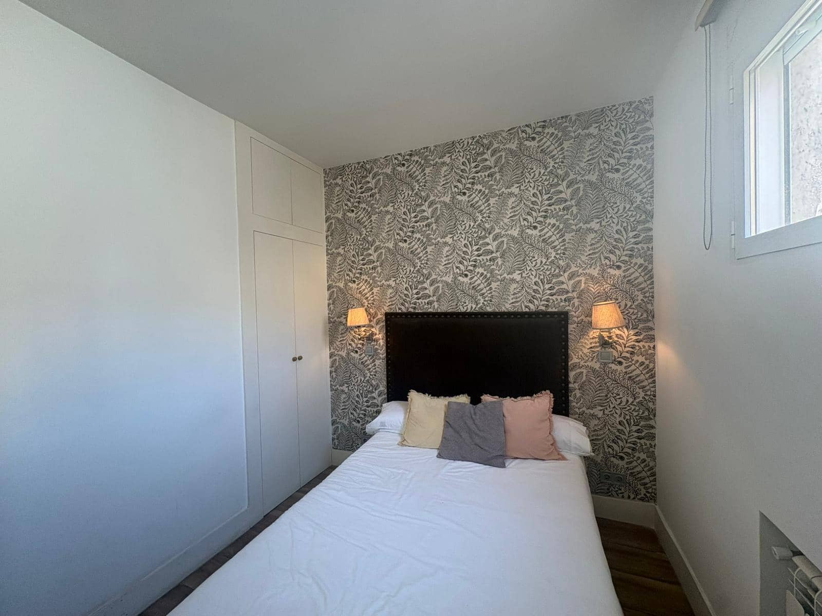 Piso de 2 habitaciones en Madrid ciudad en alquiler - 2.200 € (Ref: 9912724)