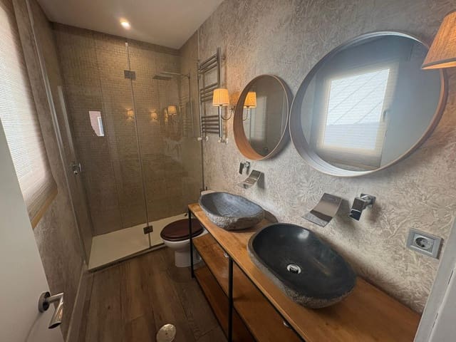Appartement de 2 chambres à louer à Goya, Madrid ville - 2 200 € (Ref: 9912724)