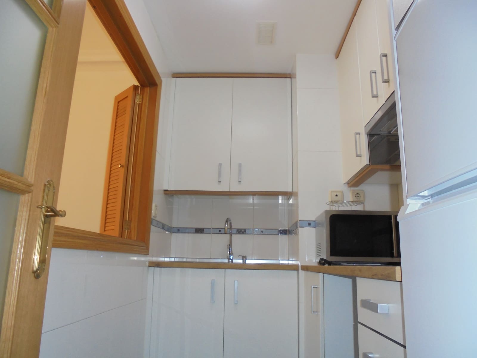 Appartement de 1 chambre à louer à Madrid ville avec piscine garage - 1 200 € (Ref: 9912726)