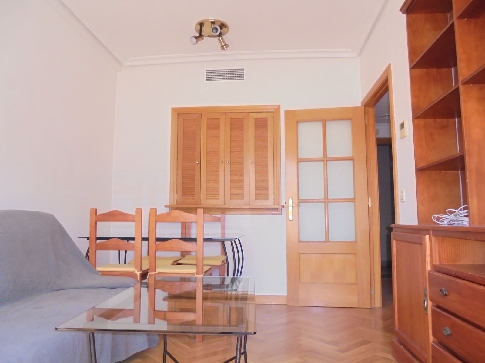 Appartement de 1 chambre à louer à Madrid ville avec piscine garage - 1 200 € (Ref: 9912726)