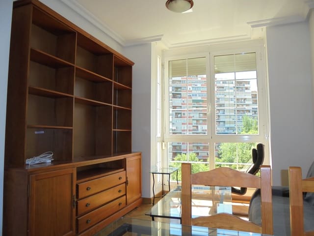 Appartement de 1 chambre à louer à Legazpi, Madrid ville avec piscine garage - 1 200 € (Ref: 9912726)