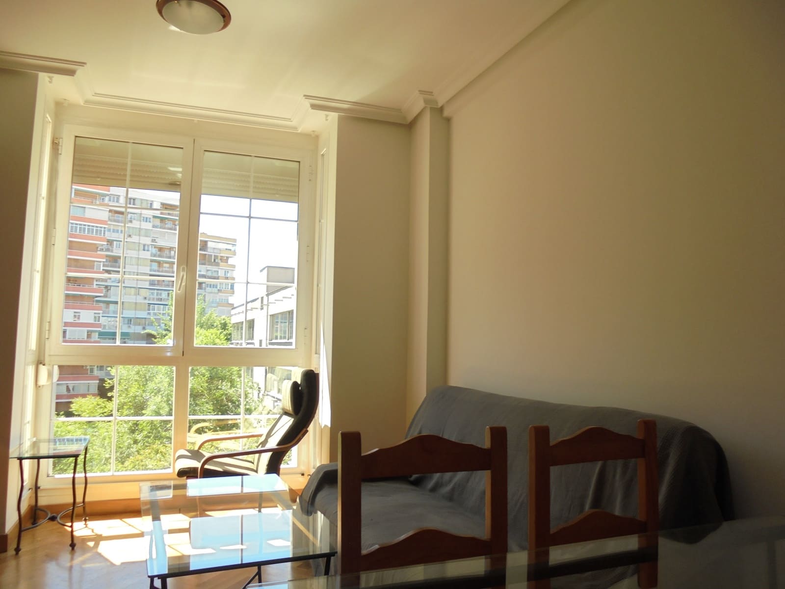 Appartement de 1 chambre à louer à Madrid ville avec piscine garage - 1 200 € (Ref: 9912726)