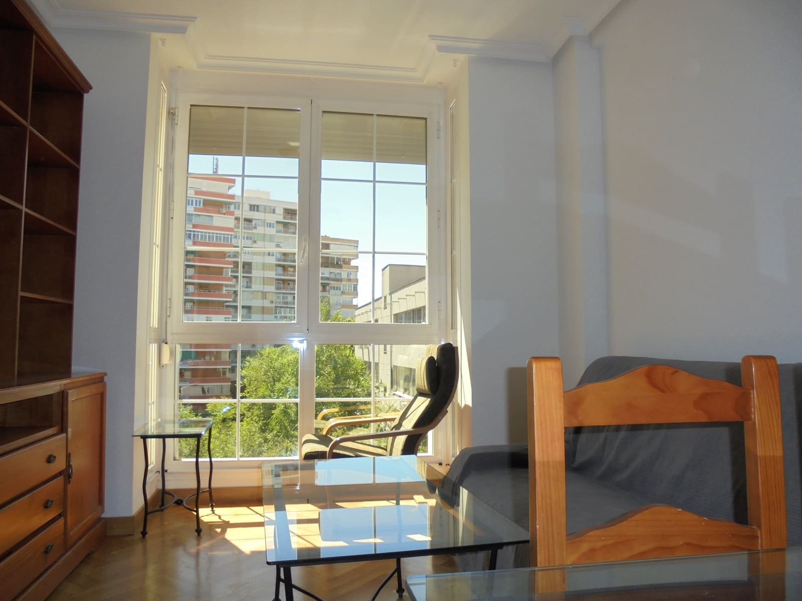 Appartement de 1 chambre à louer à Madrid ville avec piscine garage - 1 200 € (Ref: 9912726)