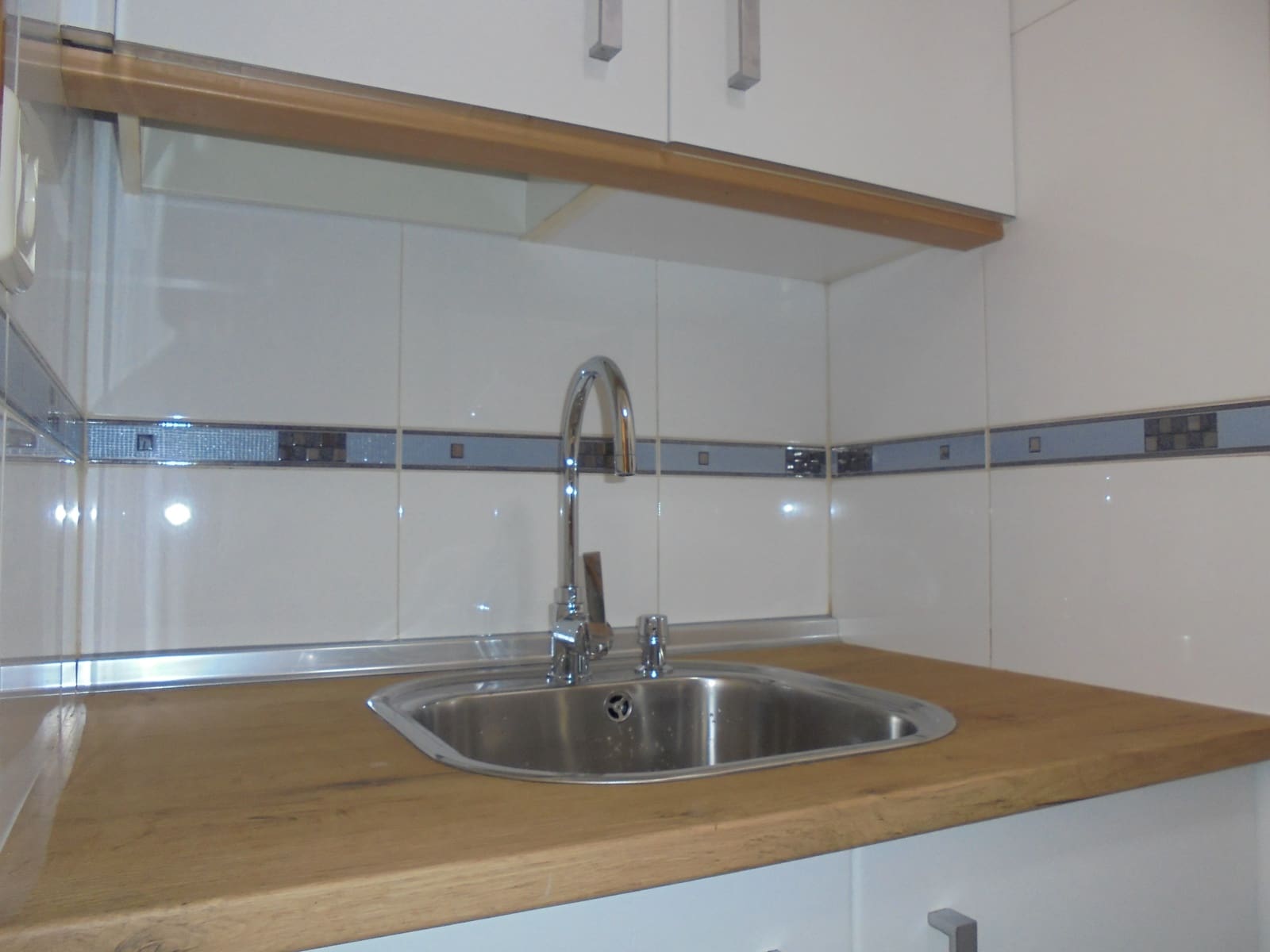 Appartement de 1 chambre à louer à Madrid ville avec piscine garage - 1 200 € (Ref: 9912726)