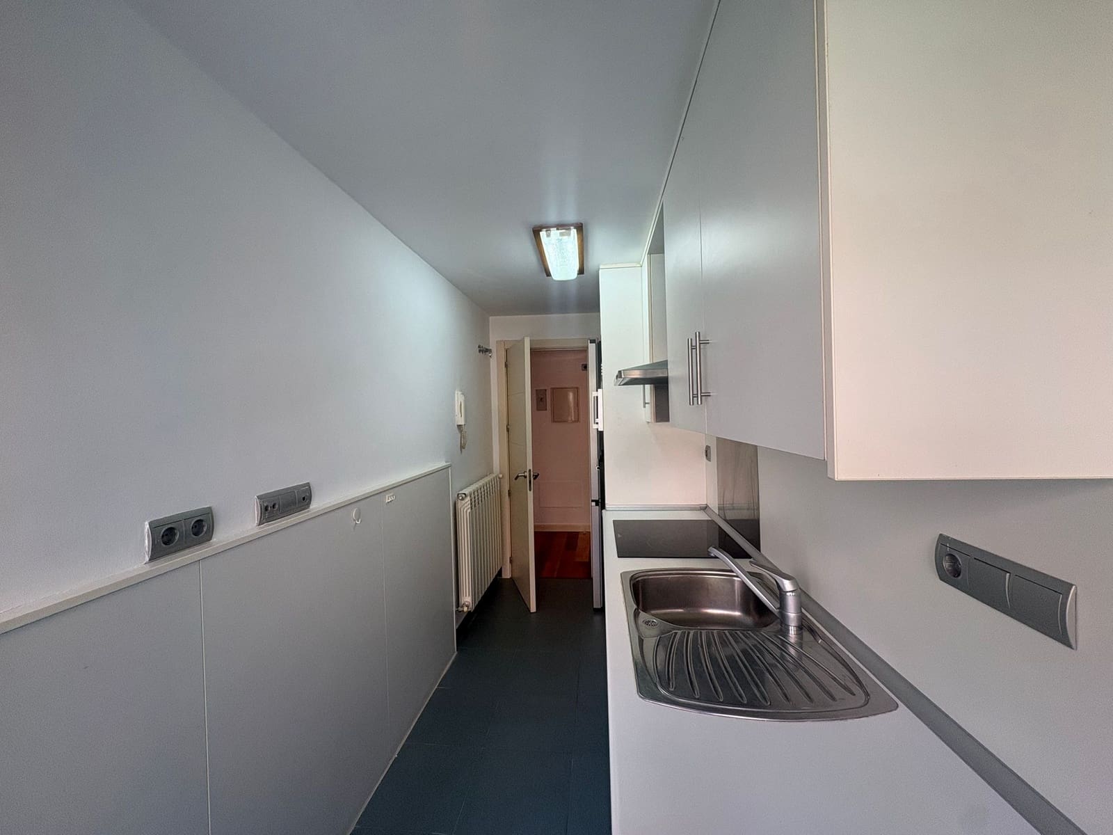 2 Zimmer Wohnung zu vermieten in Madrid Stadt mit Pool Garage - 1.690 € (Ref: 9915371)
