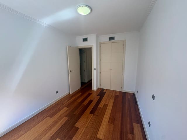 2 Zimmer Wohnung zu vermieten in Legazpi, Madrid Stadt mit Pool Garage - 1.690 € (Ref: 9915371)