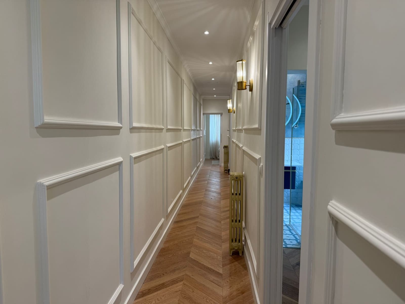 Appartement de 2 chambres à louer à Madrid ville - 4 000 € (Ref: 9920050)