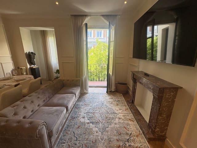 Appartement de 2 chambres à louer à Goya, Madrid ville - 4 000 € (Ref: 9920050)