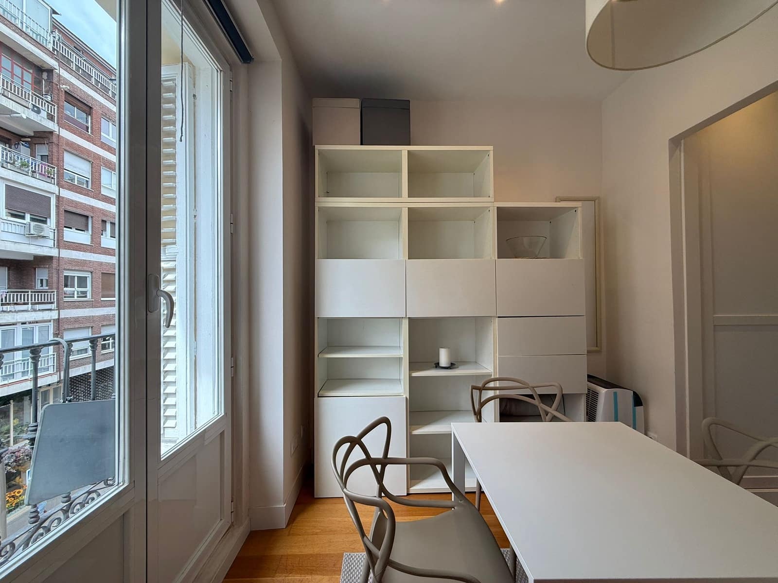 Studio for rent in Madrid city - € 1,200 (Ref: 9920053)