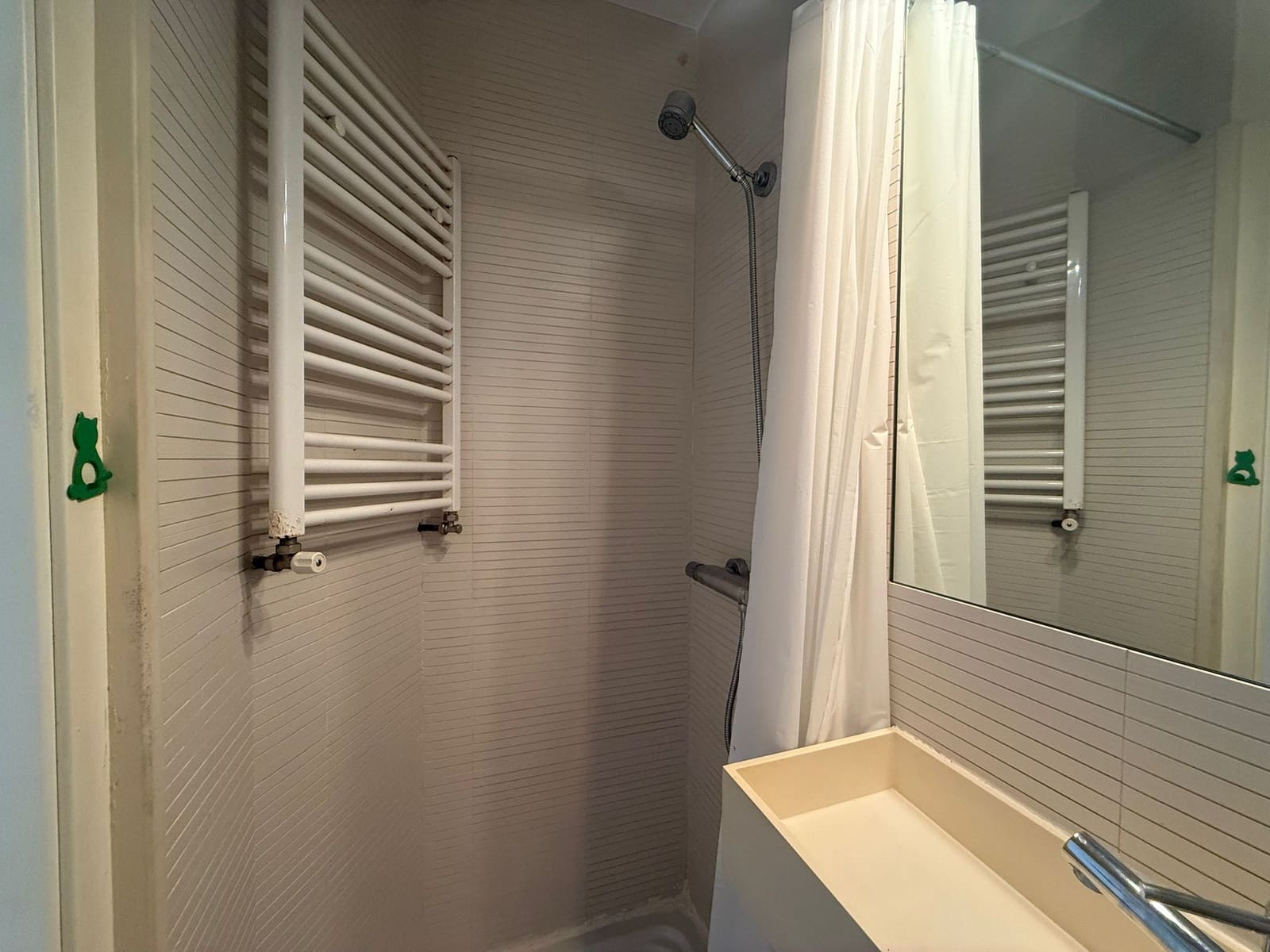 Studio for rent in Madrid city - € 1,200 (Ref: 9920053)
