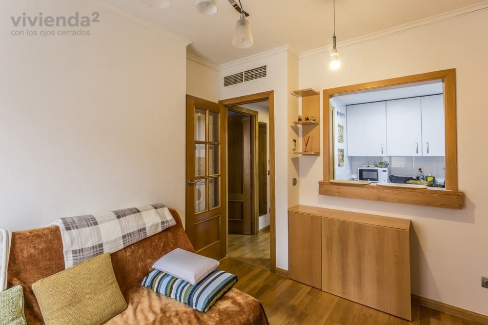1 Zimmer Wohnung zu vermieten in Madrid Stadt mit Pool Garage - 950 € (Ref: 9920054)