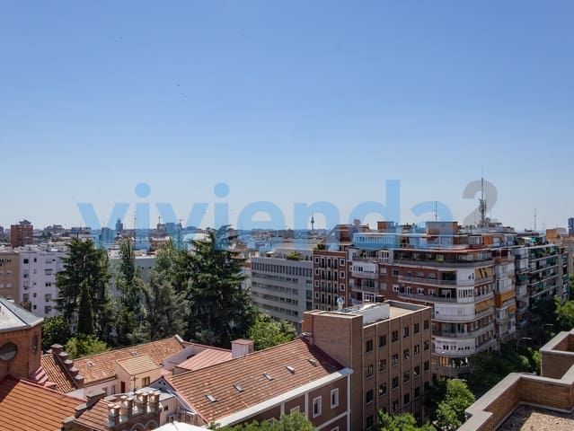 4 sovrum Takvåning till salu i Rios Rosas, Madrid stad - 1 355 000 € (Ref: 9921895)