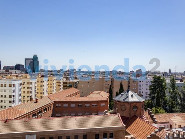 4 sovrum Takvåning till salu i Rios Rosas, Madrid stad - 1 355 000 € (Ref: 9921895)