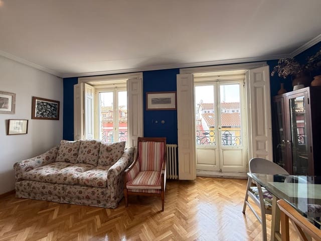 Appartement de 1 chambre à louer à Embajadores, Madrid ville - 1 800 € (Ref: 9921899)