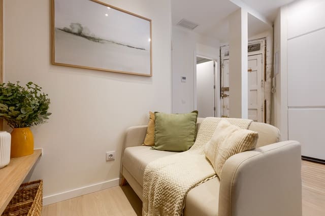 Appartement de 2 chambres à louer à Palos de Moguer, Madrid ville - 1 525 € (Ref: 9921900)