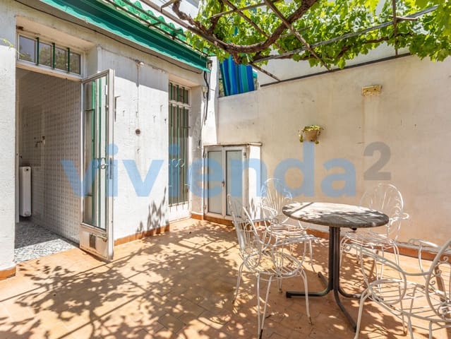 4 makuuhuone Yritys myytävänä paikassa Quintana, Madrid kaupunki - 739 000 € (Ref: 9926978)