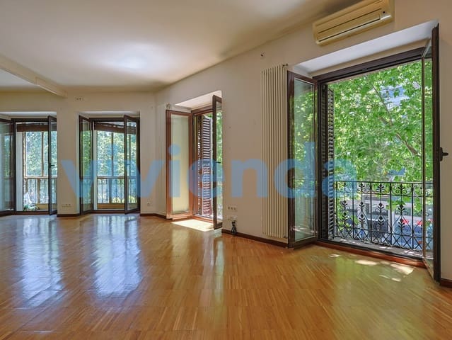 2 chambre Appartement à vendre à Pacífico, Madrid ville - 891 000 € (Ref: 9926982)