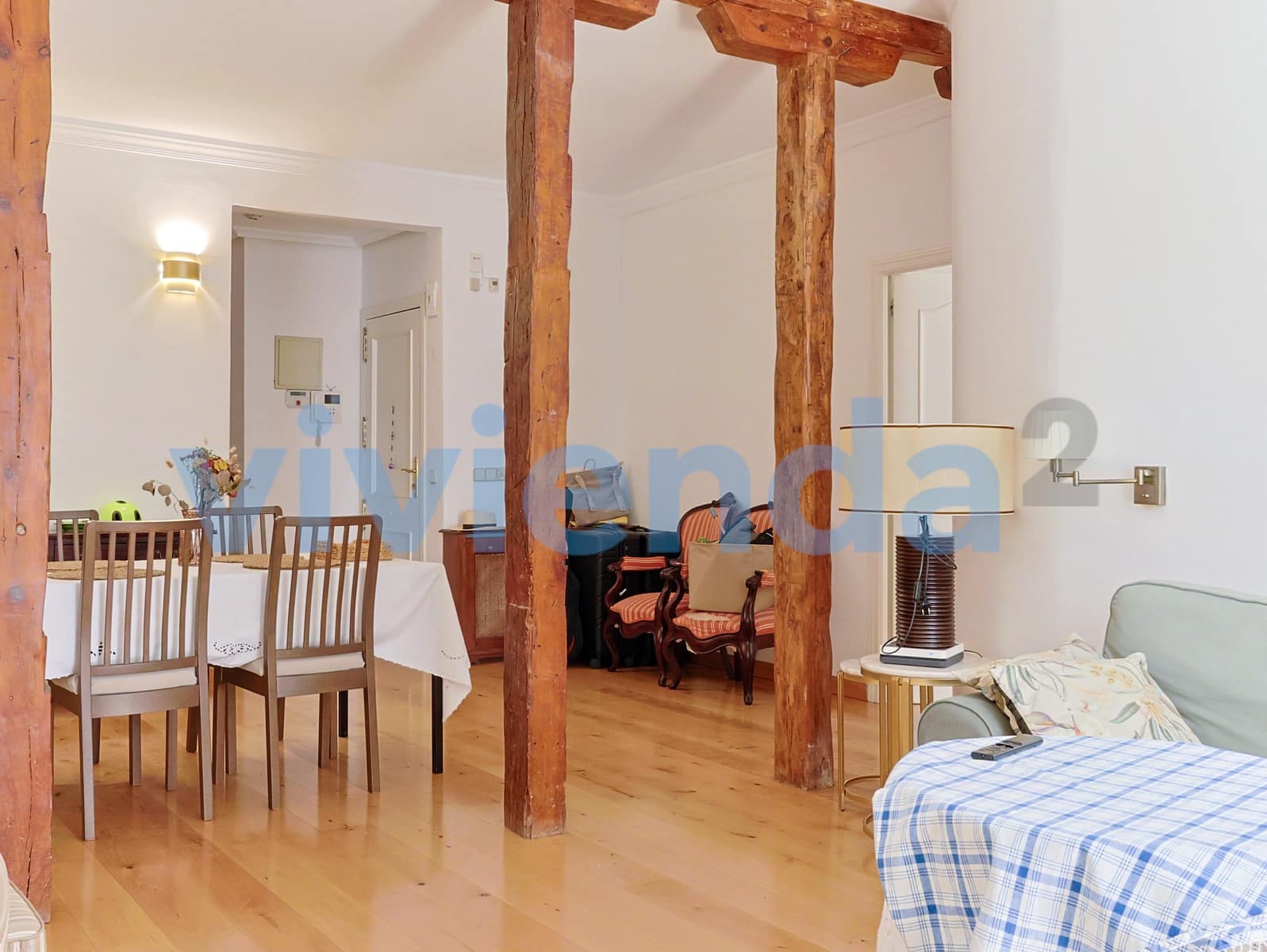 Piso de 2 habitaciones en Madrid ciudad en alquiler - 2.200 € (Ref: 9928956)