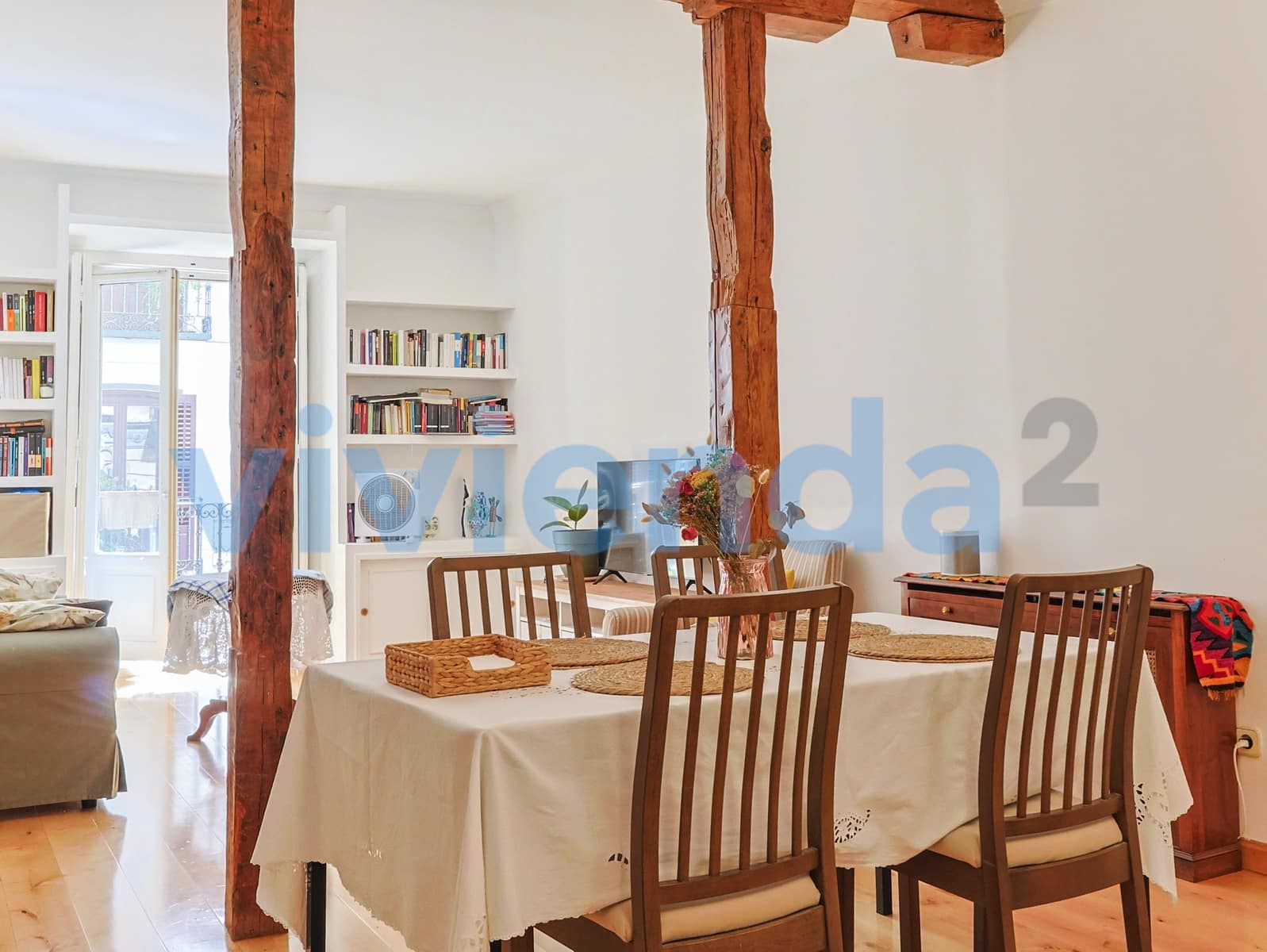 Piso de 2 habitaciones en Madrid ciudad en alquiler - 2.200 € (Ref: 9928956)