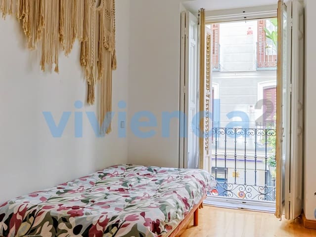 Piso de 2 habitaciones en Palacio, Madrid ciudad en alquiler - 2.200 € (Ref: 9928956)