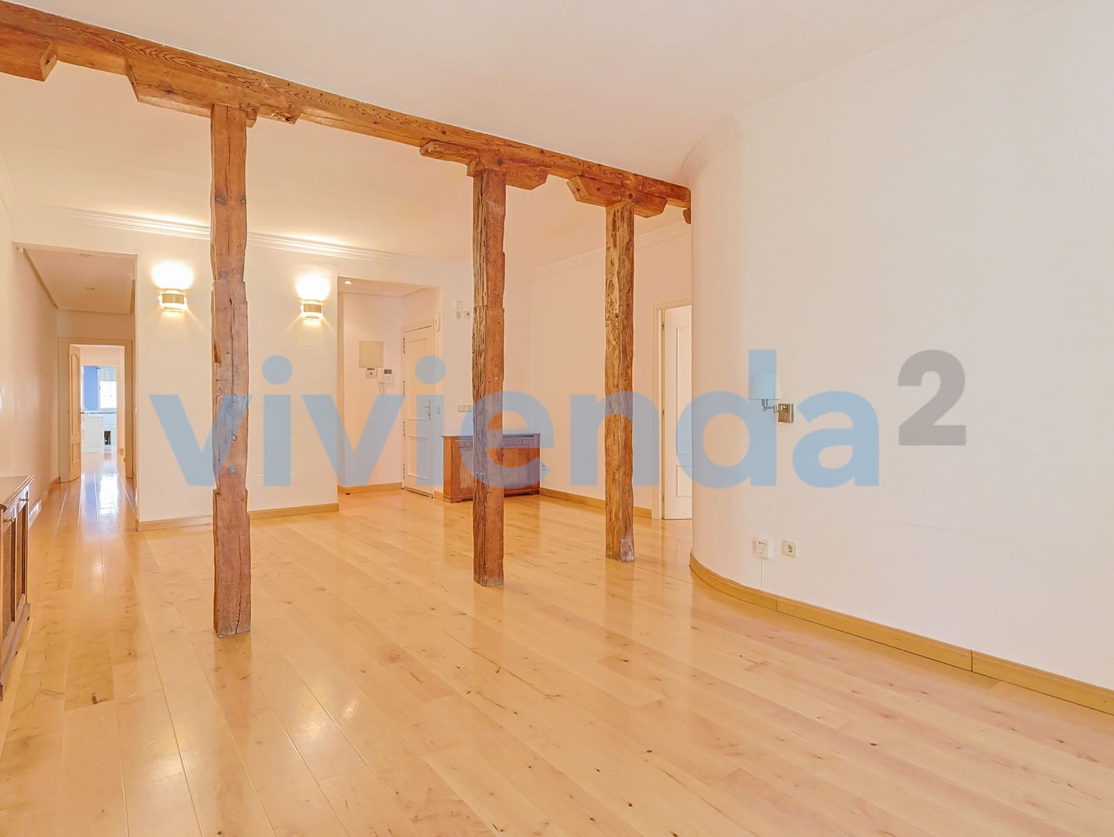 2 bedroom Flat for rent in Madrid city - € 2,000 (Ref: 9928956)