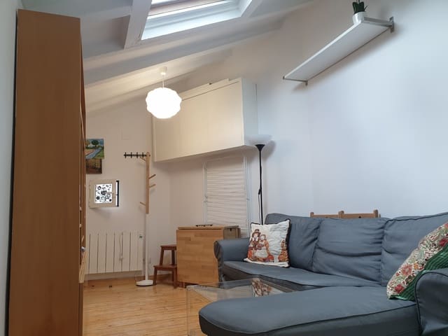 1 slaapkamer Flat te huur in Sol, Madrid stad - € 890 (Ref: 9933702)
