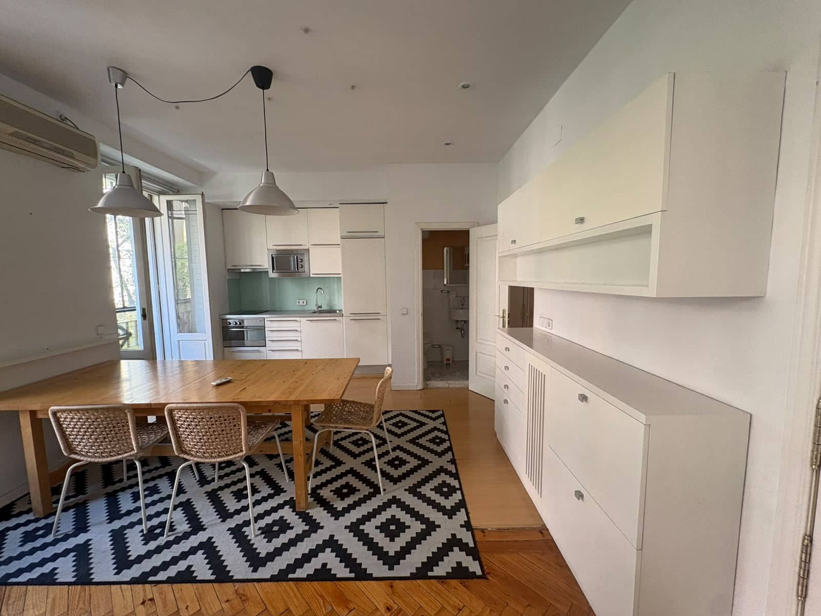1 soveværelse Lejlighed til leje i Madrid by - € 1.450 (Ref: 9936011)