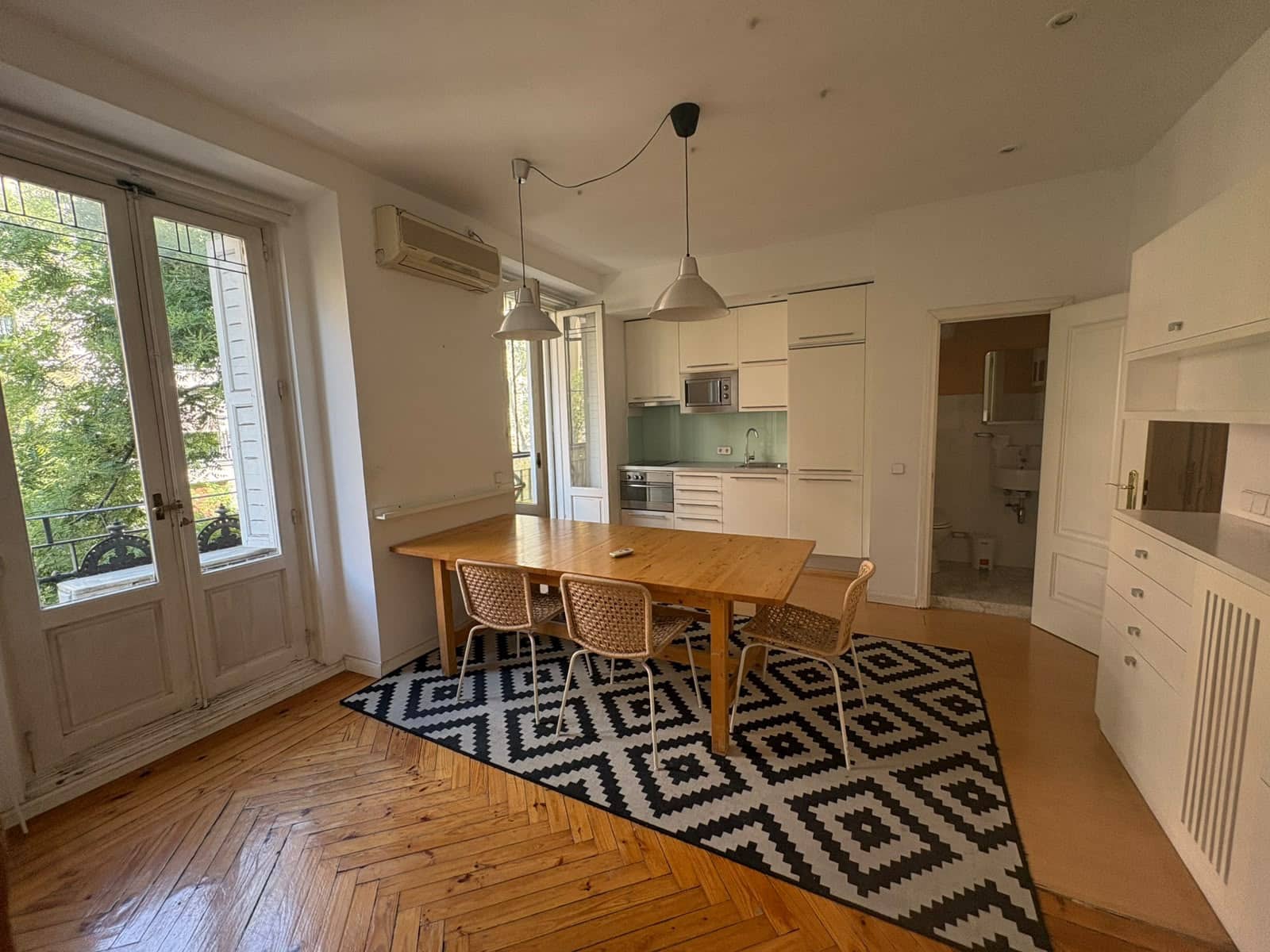1 soveværelse Lejlighed til leje i Madrid by - € 1.450 (Ref: 9936011)