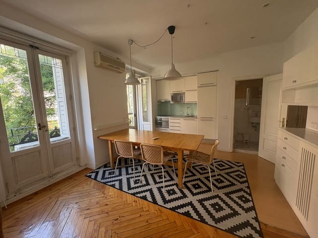 1 soverom Leilighet til leie i Argüelles, Madrid by - € 1 450 (Ref: 9936011)