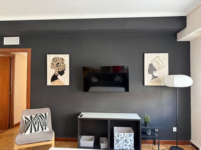 Piso de 3 habitaciones en Sol, Madrid ciudad en alquiler - 2.900 € (Ref: 9945334)