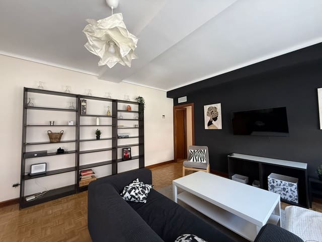 Piso de 3 habitaciones en Sol, Madrid ciudad en alquiler - 2.900 € (Ref: 9945334)
