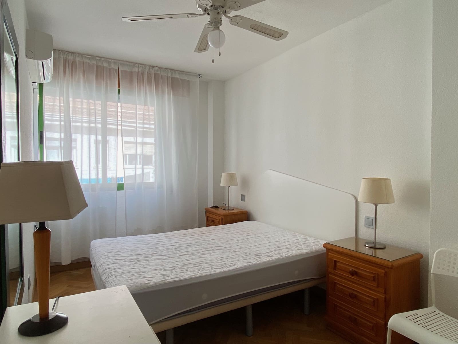 2 quarto Apartamento para arrendar em Madrid cidade com garagem - 1 300 € (Ref: 9945335)