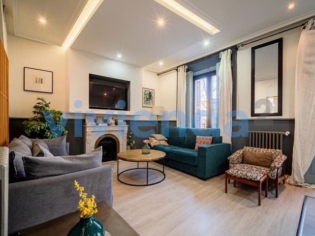 3 sovrum Lägenhet att hyra i Cortes, Madrid stad - 3 300 € (Ref: 9947409)