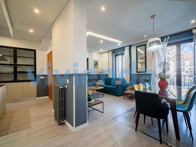 3 sovrum Lägenhet att hyra i Cortes, Madrid stad - 3 300 € (Ref: 9947409)