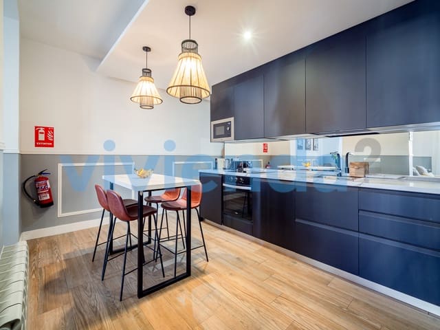 2 sovrum Lägenhet att hyra i Cortes, Madrid stad - 2 550 € (Ref: 9947410)