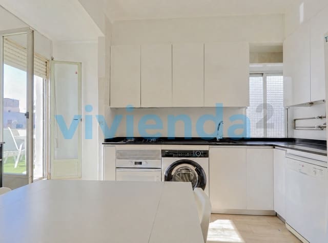 3 soverom Penthouse til salgs i Vallehermoso, Madrid by - € 996 000 (Ref: 9952280)