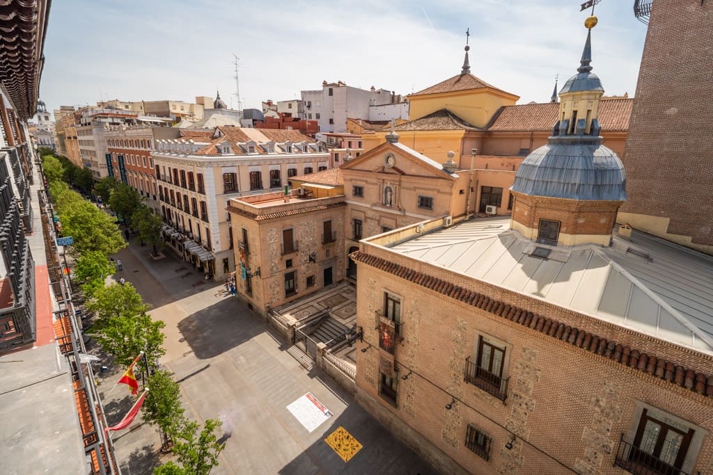 4 bedroom Flat for rent in Madrid city - € 5,500 (Ref: 9952286)
